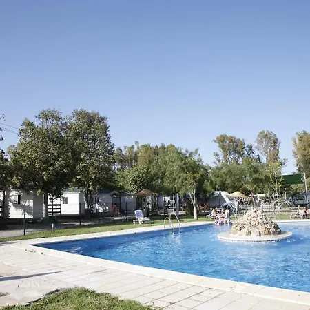 キャンプ場 Valle Niza Playa ベナハラフェ