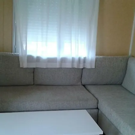 キャンプ場 Valle Niza Playa ベナハラフェ